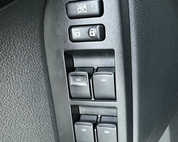 Черный Тойота Ленд Крузер Прадо, объемом двигателя 2.76 л и пробегом 93 тыс. км за 47500 $, фото 87 на Automoto.ua