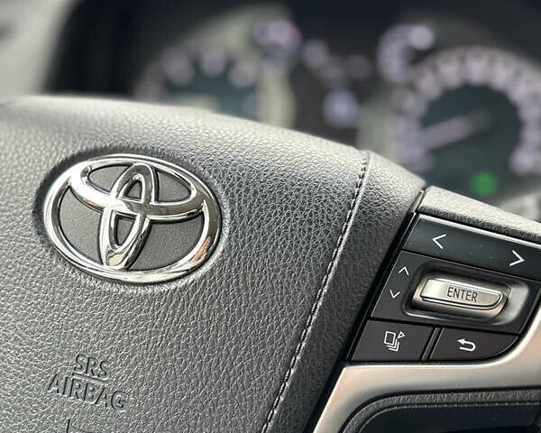 Черный Тойота Ленд Крузер Прадо, объемом двигателя 2.8 л и пробегом 33 тыс. км за 58000 $, фото 10 на Automoto.ua