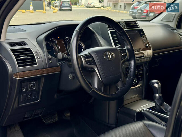 Чорний Тойота Ленд Крузер Прадо, об'ємом двигуна 2.76 л та пробігом 66 тис. км за 57000 $, фото 29 на Automoto.ua