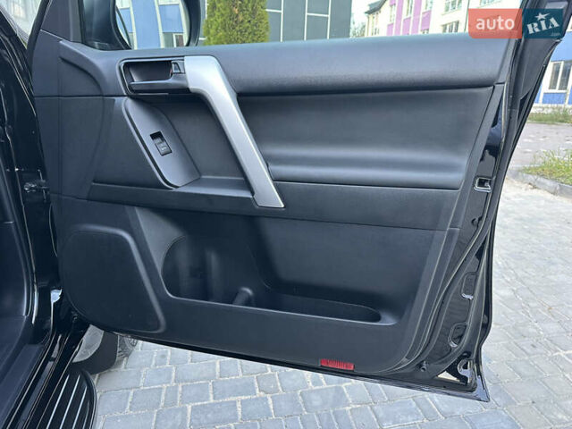 Черный Тойота Ленд Крузер Прадо, объемом двигателя 2.76 л и пробегом 93 тыс. км за 47500 $, фото 105 на Automoto.ua