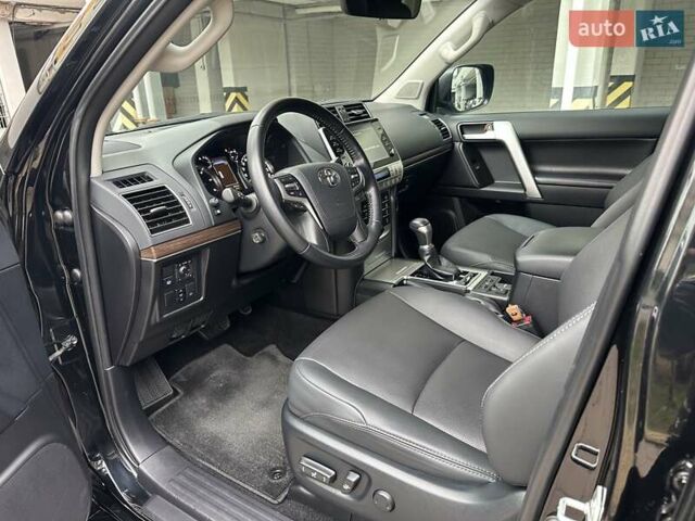 Черный Тойота Ленд Крузер Прадо, объемом двигателя 2.76 л и пробегом 87 тыс. км за 52700 $, фото 33 на Automoto.ua