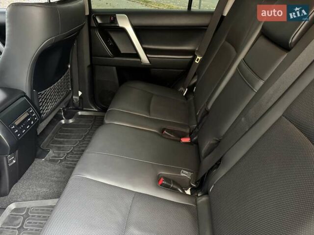 Черный Тойота Ленд Крузер Прадо, объемом двигателя 2.76 л и пробегом 118 тыс. км за 45900 $, фото 41 на Automoto.ua