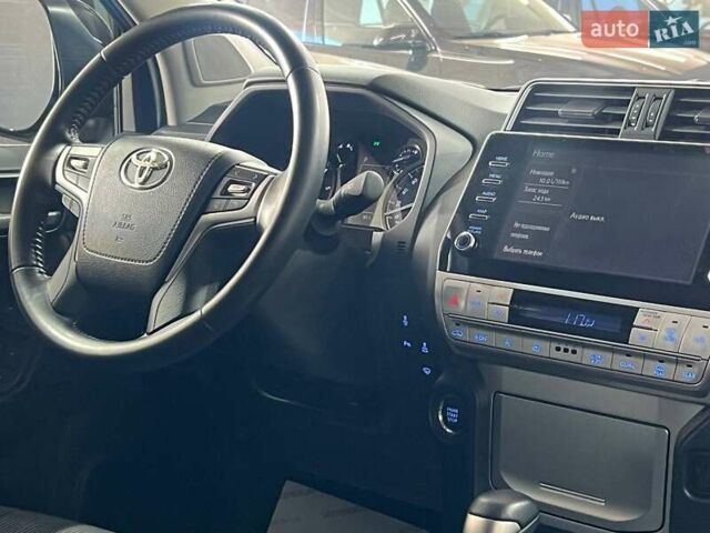 Черный Тойота Ленд Крузер Прадо, объемом двигателя 2.76 л и пробегом 21 тыс. км за 55000 $, фото 11 на Automoto.ua