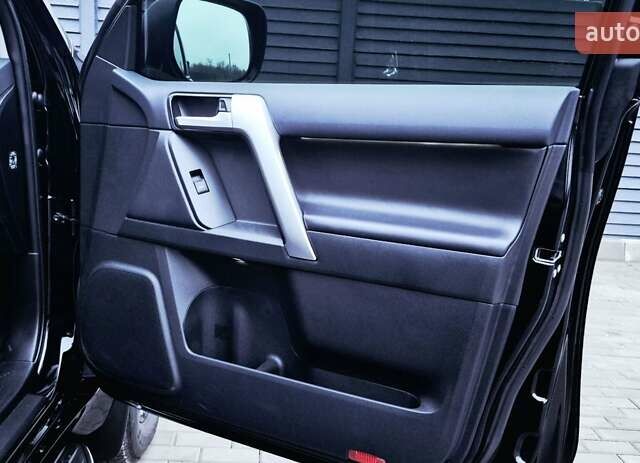 Чорний Тойота Ленд Крузер Прадо, об'ємом двигуна 2.76 л та пробігом 2 тис. км за 70000 $, фото 17 на Automoto.ua