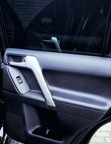 Чорний Тойота Ленд Крузер Прадо, об'ємом двигуна 2.76 л та пробігом 2 тис. км за 70000 $, фото 22 на Automoto.ua