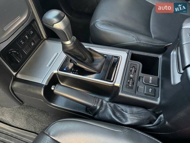 Черный Тойота Ленд Крузер Прадо, объемом двигателя 2.76 л и пробегом 118 тыс. км за 45900 $, фото 48 на Automoto.ua