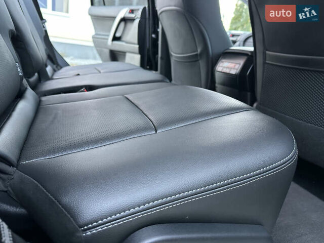 Черный Тойота Ленд Крузер Прадо, объемом двигателя 2.76 л и пробегом 93 тыс. км за 47500 $, фото 109 на Automoto.ua