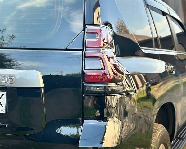 Тойота Ленд Крузер Прадо 2022 в Сарнах на Automoto.ua Черный Тойота Ленд Крузер Прадо, объемом двигателя 2.76 л и пробегом 70 тыс. км за 48600 $, фото 43 на Automoto.ua