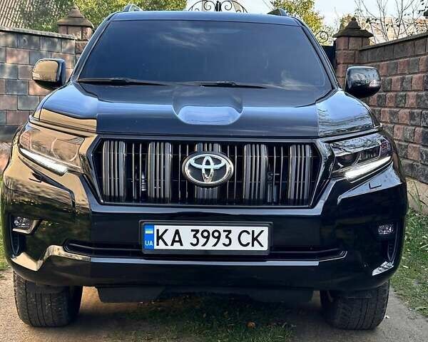 Тойота Ленд Крузер Прадо 2022 в Сарнах на Automoto.ua Черный Тойота Ленд Крузер Прадо, объемом двигателя 2.76 л и пробегом 70 тыс. км за 48600 $, фото 16 на Automoto.ua
