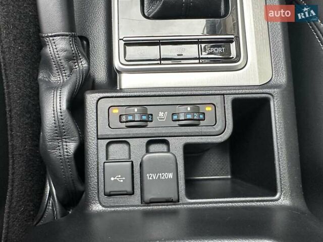 Черный Тойота Ленд Крузер Прадо, объемом двигателя 2.76 л и пробегом 87 тыс. км за 52700 $, фото 50 на Automoto.ua