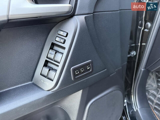 Чорний Тойота Ленд Крузер Прадо, об'ємом двигуна 3.96 л та пробігом 95 тис. км за 54000 $, фото 18 на Automoto.ua