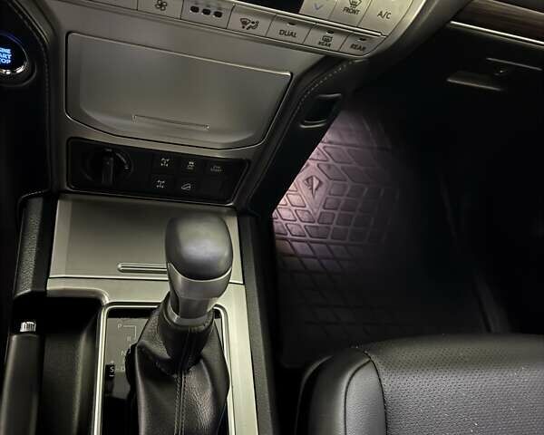 Чорний Тойота Ленд Крузер Прадо, об'ємом двигуна 2.8 л та пробігом 3 тис. км за 60999 $, фото 31 на Automoto.ua