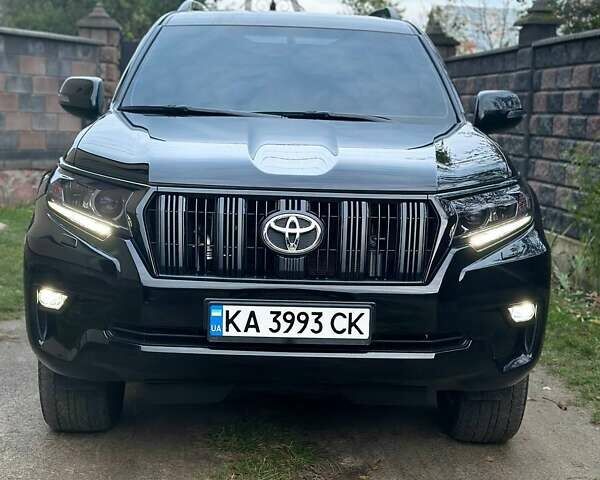 Тойота Ленд Крузер Прадо 2022 в Сарнах на Automoto.ua Черный Тойота Ленд Крузер Прадо, объемом двигателя 2.76 л и пробегом 70 тыс. км за 48600 $, фото 19 на Automoto.ua