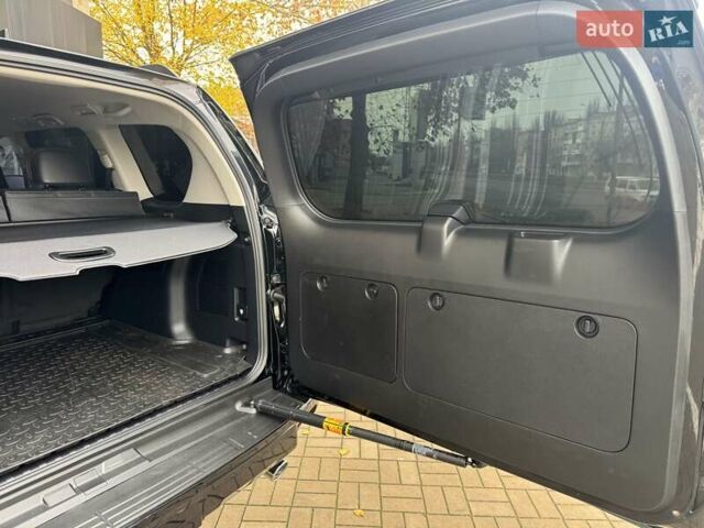 Черный Тойота Ленд Крузер Прадо, объемом двигателя 2.76 л и пробегом 118 тыс. км за 45900 $, фото 47 на Automoto.ua