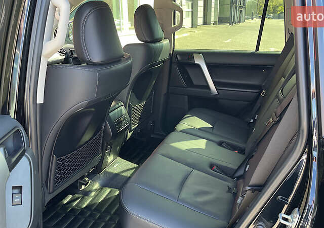 Чорний Тойота Ленд Крузер Прадо, об'ємом двигуна 2.76 л та пробігом 59 тис. км за 49000 $, фото 10 на Automoto.ua