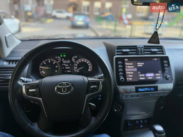 Черный Тойота Ленд Крузер Прадо, объемом двигателя 2.76 л и пробегом 59 тыс. км за 53000 $, фото 7 на Automoto.ua