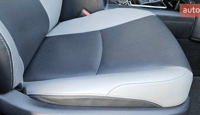 Чорний Тойота Ленд Крузер Прадо, об'ємом двигуна 2.76 л та пробігом 45 тис. км за 61000 $, фото 23 на Automoto.ua