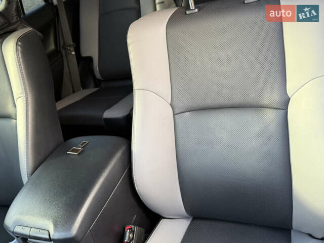 Черный Тойота Ленд Крузер Прадо, объемом двигателя 2.8 л и пробегом 64 тыс. км за 59000 $, фото 5 на Automoto.ua