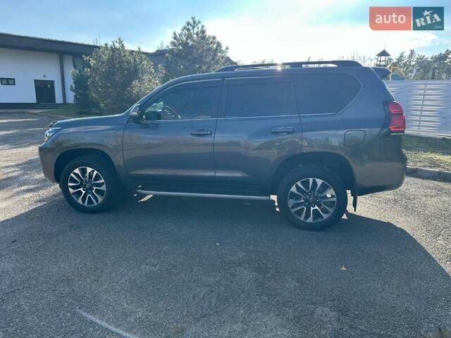 Черный Тойота Ленд Крузер Прадо, объемом двигателя 2.76 л и пробегом 72 тыс. км за 55000 $, фото 1 на Automoto.ua