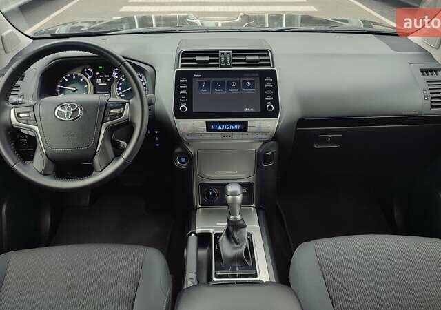 Чорний Тойота Ленд Крузер Прадо, об'ємом двигуна 2.76 л та пробігом 62 тис. км за 46643 $, фото 1 на Automoto.ua