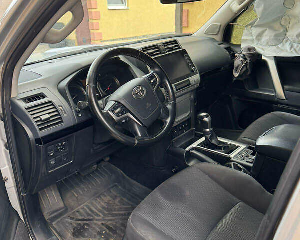 Черный Тойота Ленд Крузер Прадо, объемом двигателя 3.96 л и пробегом 59 тыс. км за 33000 $, фото 4 на Automoto.ua