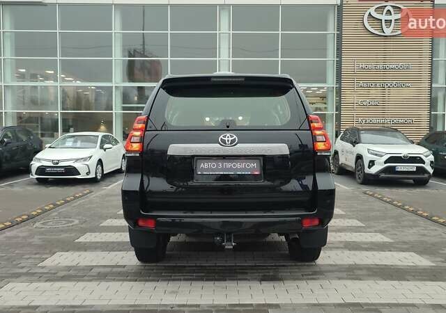 Черный Тойота Ленд Крузер Прадо, объемом двигателя 2.76 л и пробегом 84 тыс. км за 45906 $, фото 3 на Automoto.ua