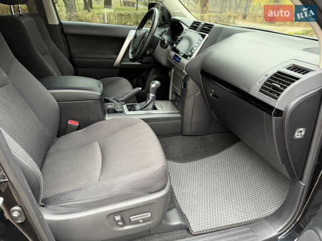 Черный Тойота Ленд Крузер Прадо, объемом двигателя 2.76 л и пробегом 59 тыс. км за 49500 $, фото 12 на Automoto.ua