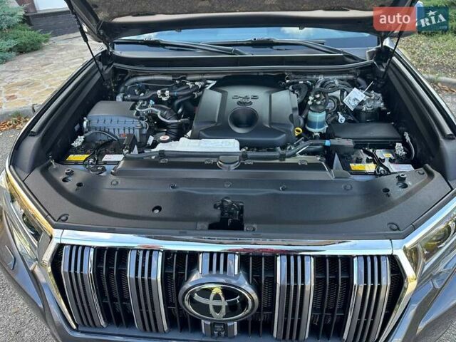 Черный Тойота Ленд Крузер Прадо, объемом двигателя 2.76 л и пробегом 72 тыс. км за 55000 $, фото 27 на Automoto.ua