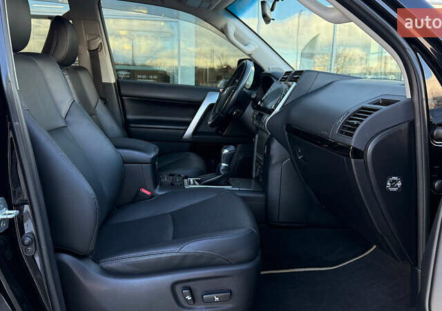 Черный Тойота Ленд Крузер Прадо, объемом двигателя 2.76 л и пробегом 41 тыс. км за 52000 $, фото 5 на Automoto.ua