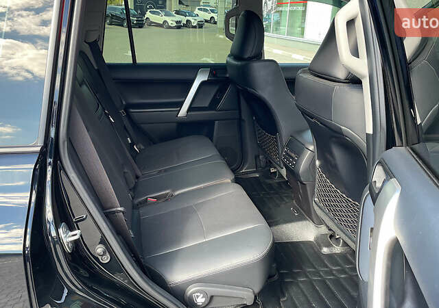 Чорний Тойота Ленд Крузер Прадо, об'ємом двигуна 2.76 л та пробігом 59 тис. км за 49000 $, фото 6 на Automoto.ua