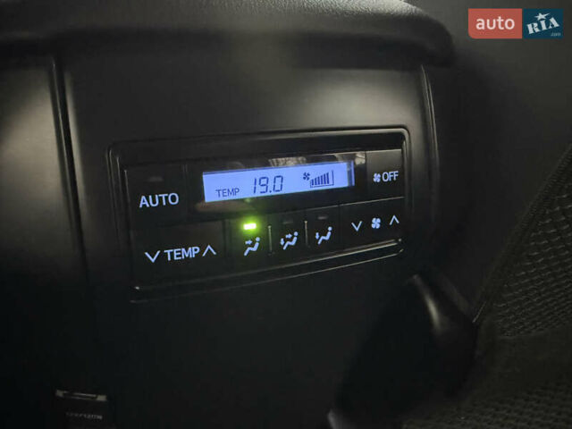 Черный Тойота Ленд Крузер Прадо, объемом двигателя 2.76 л и пробегом 59 тыс. км за 49500 $, фото 18 на Automoto.ua