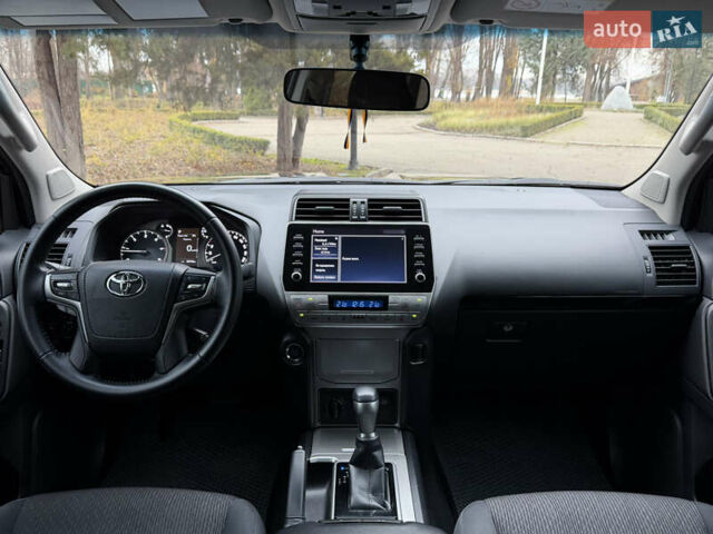 Черный Тойота Ленд Крузер Прадо, объемом двигателя 2.76 л и пробегом 59 тыс. км за 49500 $, фото 9 на Automoto.ua