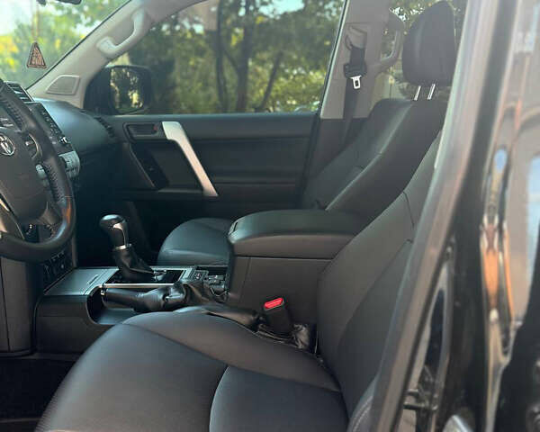 Черный Тойота Ленд Крузер Прадо, объемом двигателя 2.76 л и пробегом 59 тыс. км за 53000 $, фото 6 на Automoto.ua