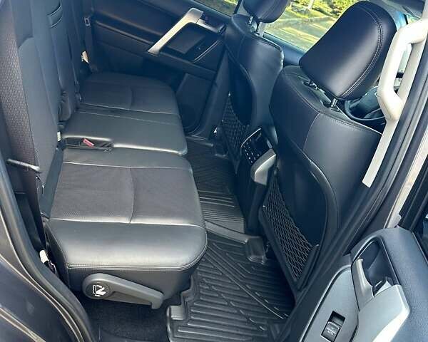 Черный Тойота Ленд Крузер Прадо, объемом двигателя 2.76 л и пробегом 72 тыс. км за 55000 $, фото 17 на Automoto.ua