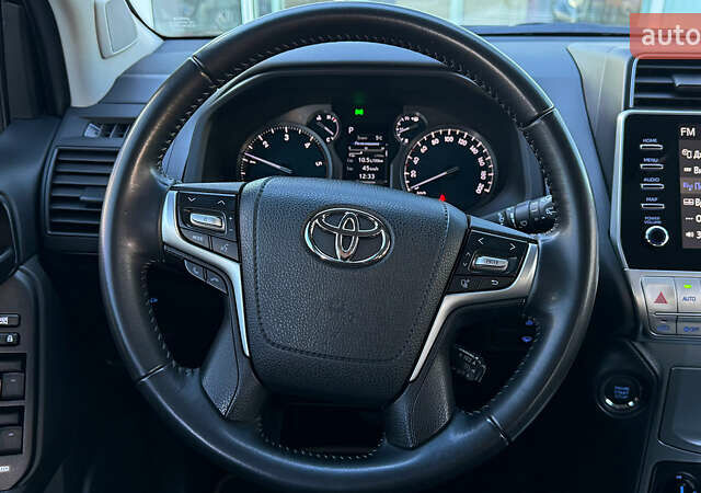 Черный Тойота Ленд Крузер Прадо, объемом двигателя 2.76 л и пробегом 41 тыс. км за 52000 $, фото 12 на Automoto.ua