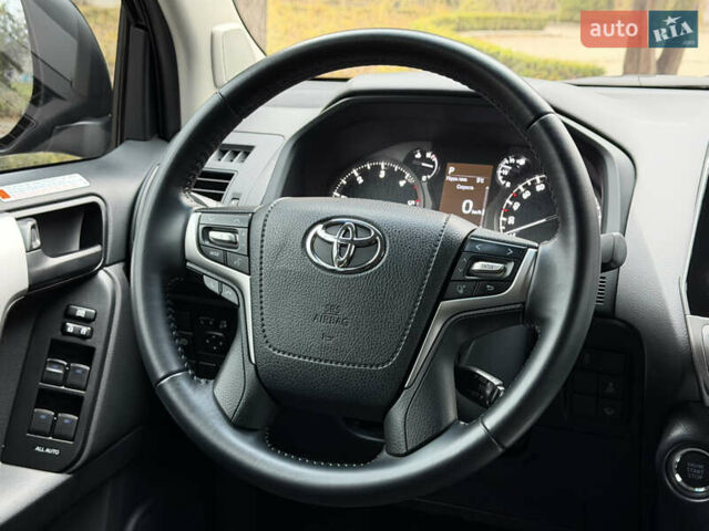 Черный Тойота Ленд Крузер Прадо, объемом двигателя 2.76 л и пробегом 59 тыс. км за 49500 $, фото 11 на Automoto.ua