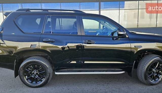 Чорний Тойота Ленд Крузер Прадо, об'ємом двигуна 2.76 л та пробігом 45 тис. км за 61000 $, фото 6 на Automoto.ua