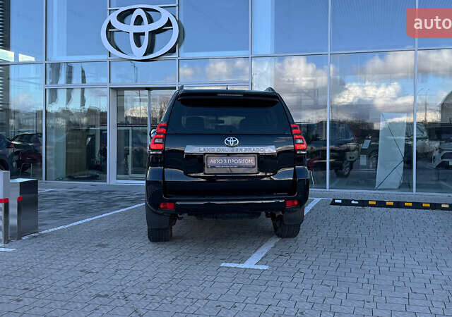 Черный Тойота Ленд Крузер Прадо, объемом двигателя 2.76 л и пробегом 41 тыс. км за 52000 $, фото 3 на Automoto.ua