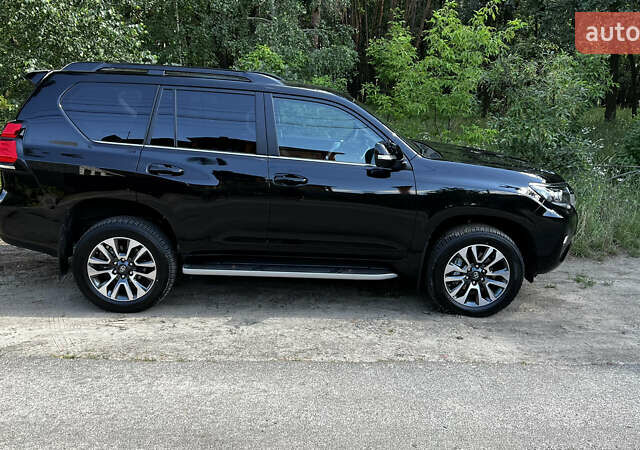 Черный Тойота Ленд Крузер Прадо, объемом двигателя 2.76 л и пробегом 39 тыс. км за 59900 $, фото 6 на Automoto.ua