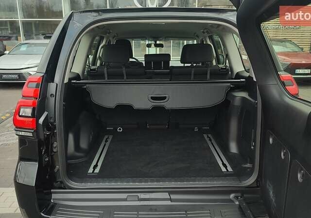 Чорний Тойота Ленд Крузер Прадо, об'ємом двигуна 2.76 л та пробігом 62 тис. км за 46643 $, фото 3 на Automoto.ua