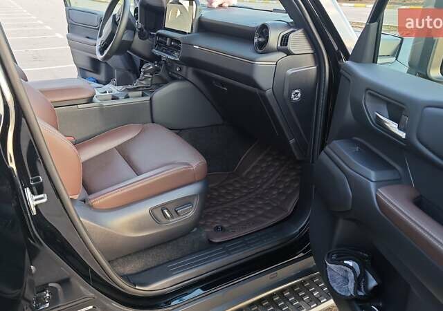 Черный Тойота Ленд Крузер Прадо, объемом двигателя 2.39 л и пробегом 26 тыс. км за 71000 $, фото 41 на Automoto.ua