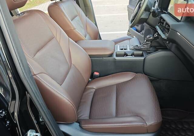 Черный Тойота Ленд Крузер Прадо, объемом двигателя 2.39 л и пробегом 26 тыс. км за 71000 $, фото 42 на Automoto.ua