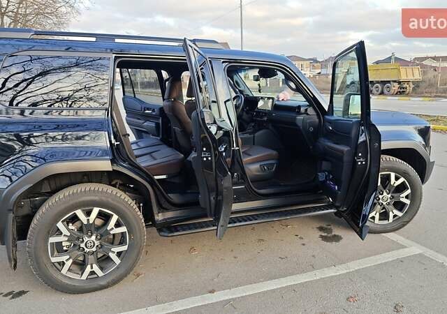 Черный Тойота Ленд Крузер Прадо, объемом двигателя 2.39 л и пробегом 26 тыс. км за 71000 $, фото 12 на Automoto.ua