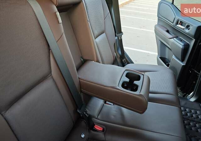 Черный Тойота Ленд Крузер Прадо, объемом двигателя 2.39 л и пробегом 26 тыс. км за 71000 $, фото 48 на Automoto.ua