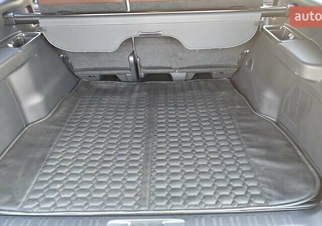 Черный Тойота Ленд Крузер Прадо, объемом двигателя 2.39 л и пробегом 26 тыс. км за 71000 $, фото 60 на Automoto.ua