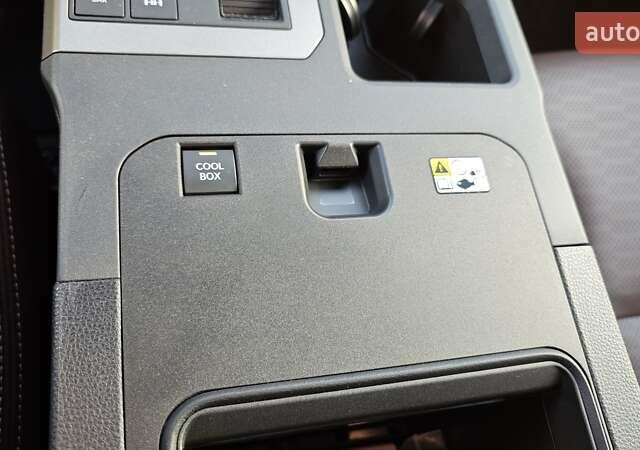 Черный Тойота Ленд Крузер Прадо, объемом двигателя 2.39 л и пробегом 26 тыс. км за 71000 $, фото 32 на Automoto.ua