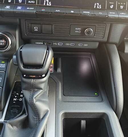 Черный Тойота Ленд Крузер Прадо, объемом двигателя 2.39 л и пробегом 26 тыс. км за 71000 $, фото 29 на Automoto.ua