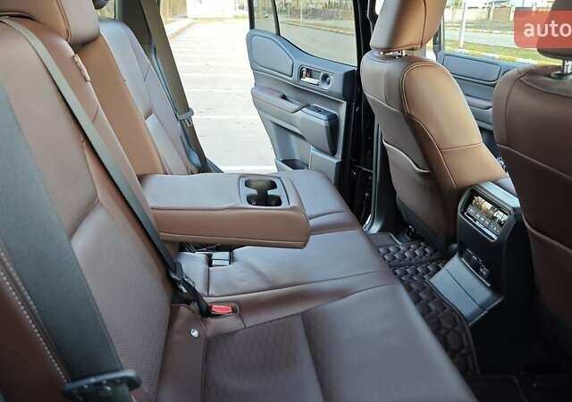 Черный Тойота Ленд Крузер Прадо, объемом двигателя 2.39 л и пробегом 26 тыс. км за 71000 $, фото 47 на Automoto.ua