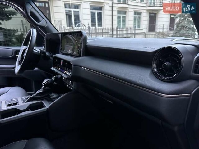 Черный Тойота Ленд Крузер Прадо, объемом двигателя 2.8 л и пробегом 9 тыс. км за 68900 $, фото 56 на Automoto.ua