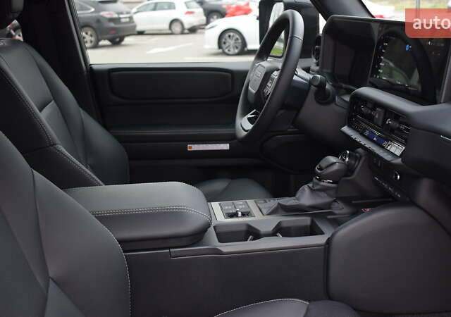 Черный Тойота Ленд Крузер Прадо, объемом двигателя 2.8 л и пробегом 1 тыс. км за 70500 $, фото 5 на Automoto.ua